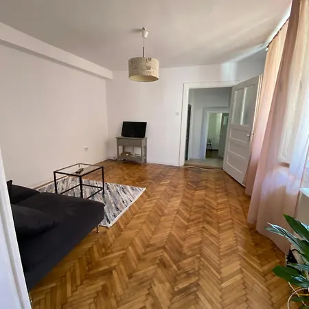 Don House Apartman *